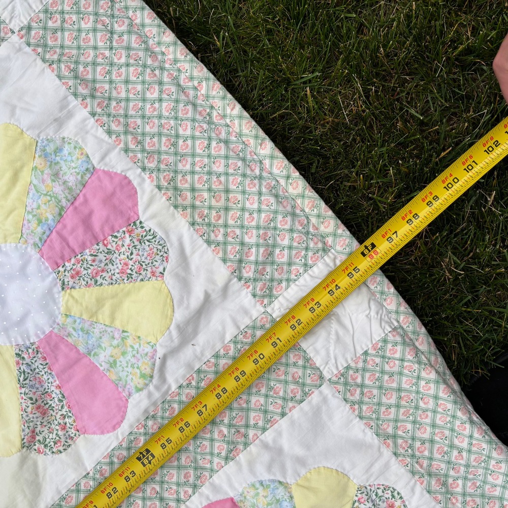 Antique Dresden Plate Hand Sewn Quilt Vintage Floral Pink Yellow Green 101x83 - Picture 9 of 13